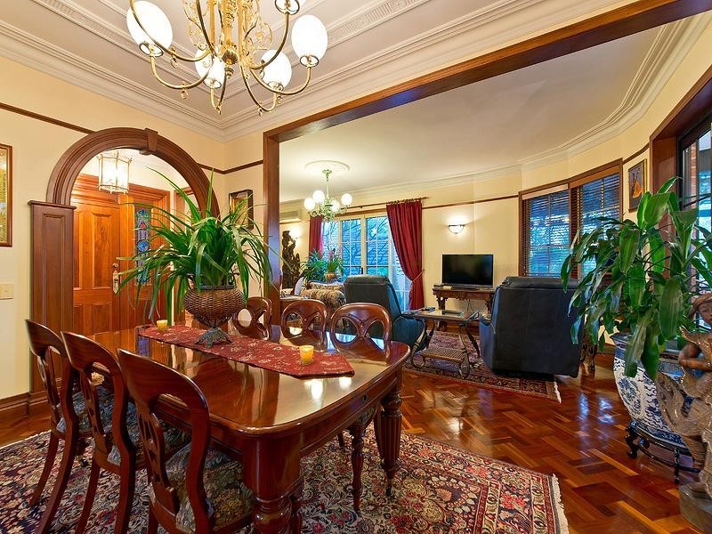 160 Wynnum Road, Norman Park QLD 4170