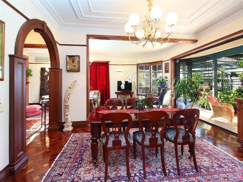 160 Wynnum Road, Norman Park QLD 4170