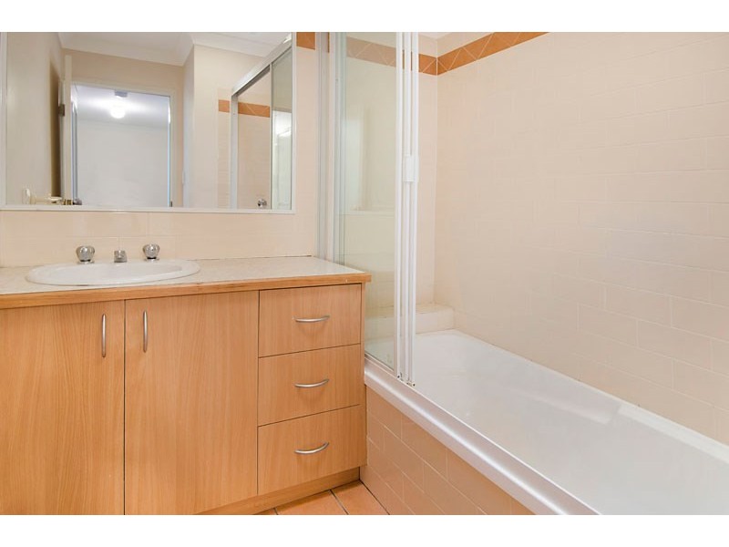 8/37 Birdwood Road, Holland Park West QLD 4121