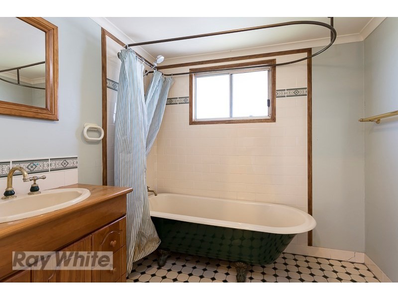 11 Howard Street, Coorparoo QLD 4151