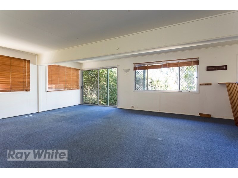 11 Howard Street, Coorparoo QLD 4151