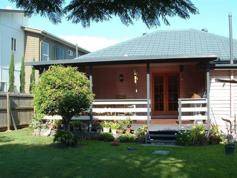 94 Dickenson Street, Carina QLD 4152