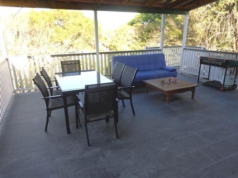 72 Long Street, Camp Hill QLD 4152