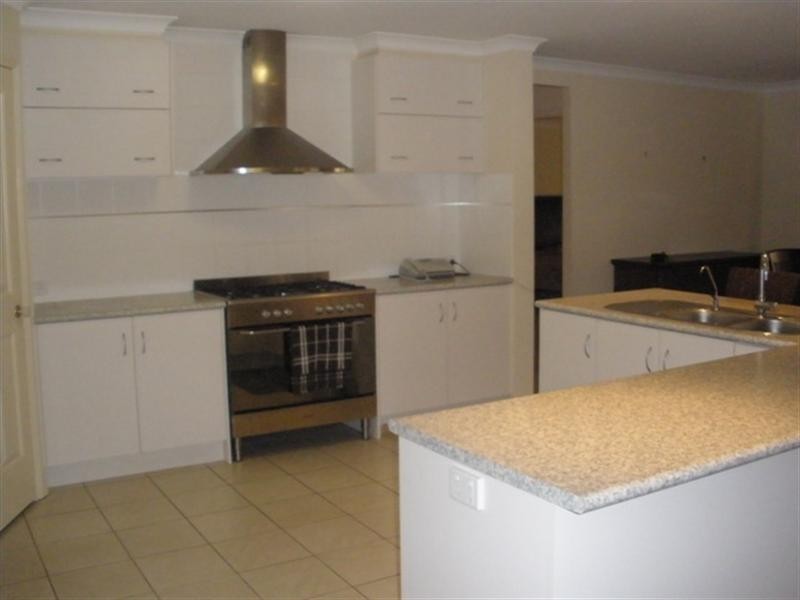 21 Kakadu Crescent, Underwood QLD 4119