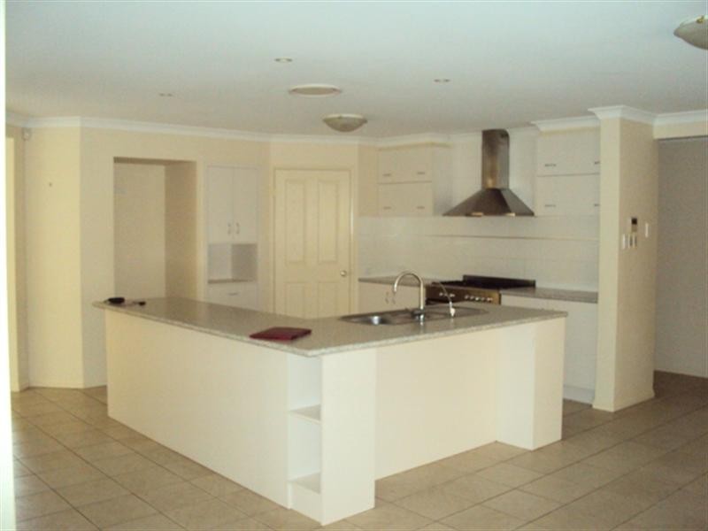 21 Kakadu Crescent, Underwood QLD 4119