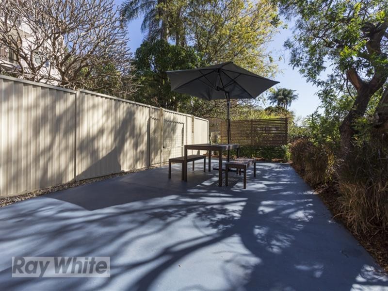 3/6 Harty Street, Coorparoo QLD 4151