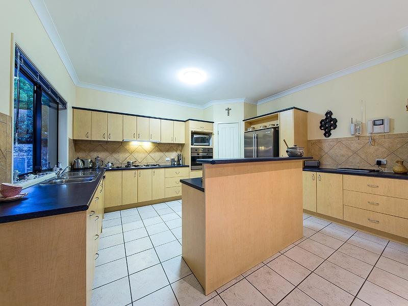 6 Red Gum Place, Mount Gravatt East QLD 4122