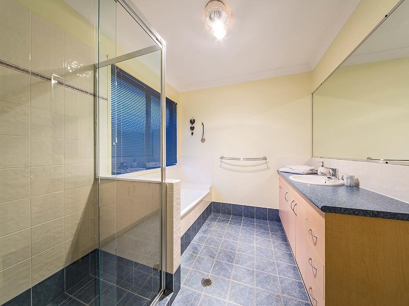 6 Red Gum Place, Mount Gravatt East QLD 4122