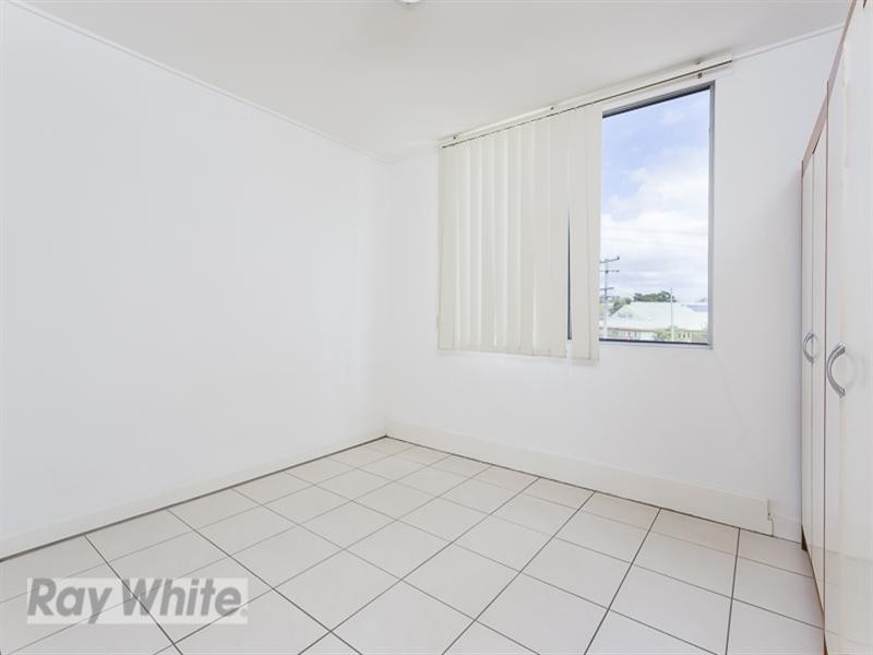 4/387 Cavendish Road, Coorparoo QLD 4151