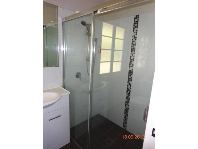 8 Mona Street, Coorparoo QLD 4151