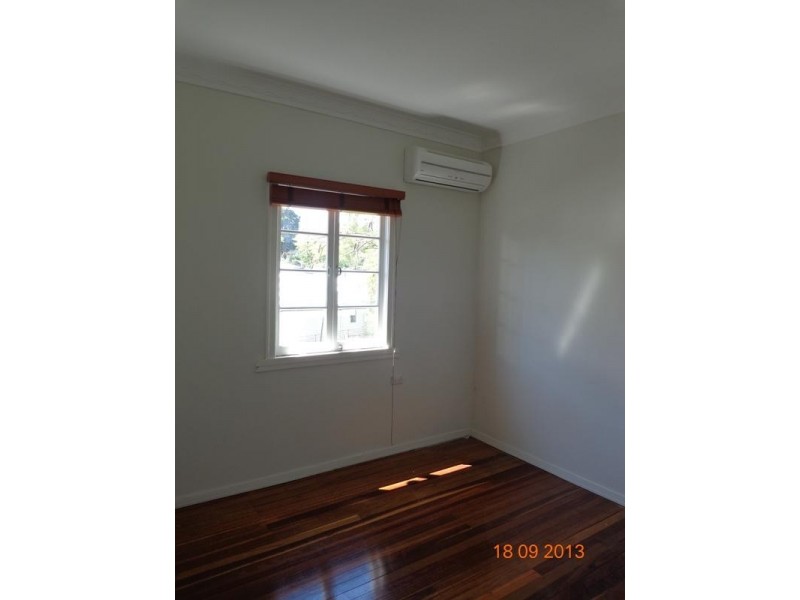 8 Mona Street, Coorparoo QLD 4151