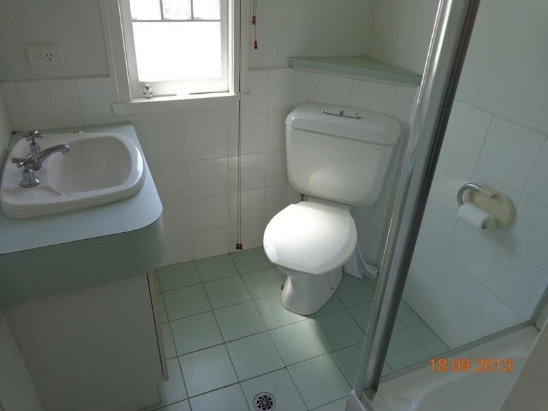 8 Mona Street, Coorparoo QLD 4151