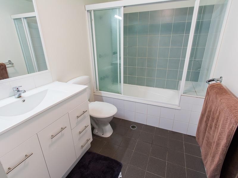 39/300 Sir Fred Schonell Drive, St Lucia QLD 4067