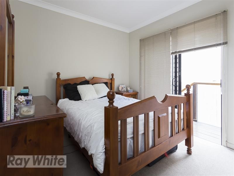 3/8 Kitchener Street, Coorparoo QLD 4151