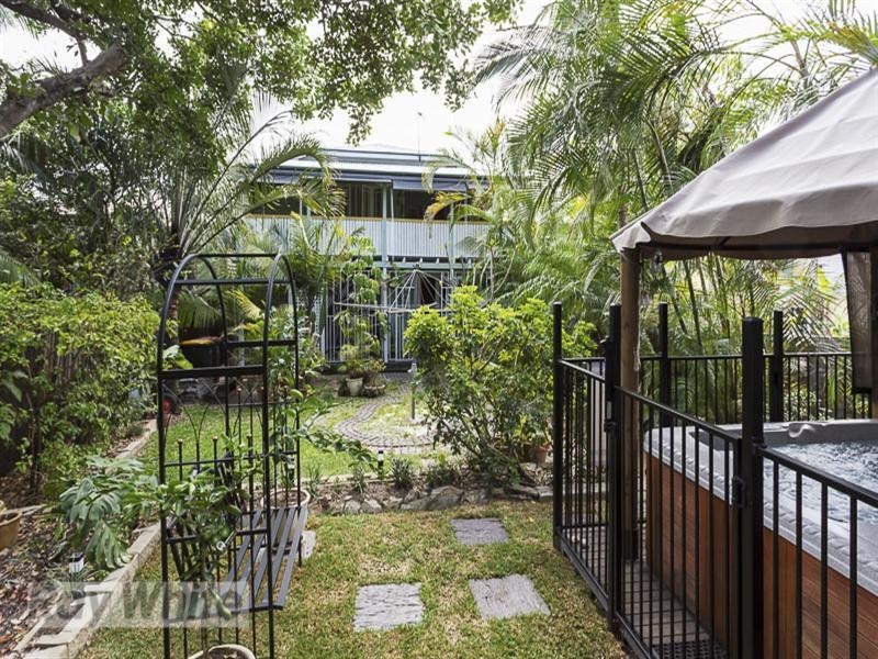 123 Pembroke Road, Coorparoo QLD 4151