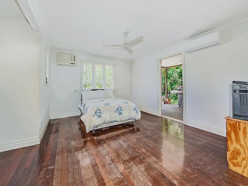 48 Hipwood Avenue, Coorparoo QLD 4151