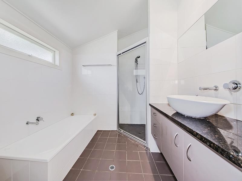 48 Hipwood Avenue, Coorparoo QLD 4151