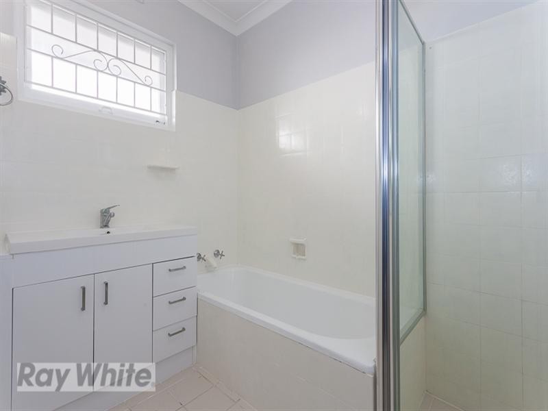 45 Coonara Street, Holland Park QLD 4121