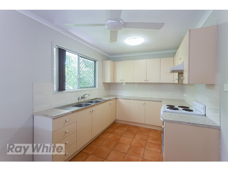 172 Messines Ridge Road, Holland Park West QLD 4121