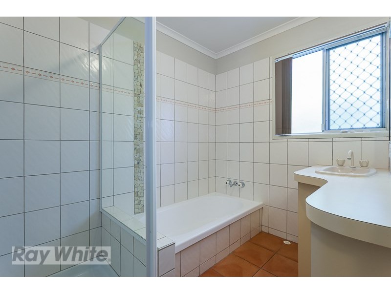 172 Messines Ridge Road, Holland Park West QLD 4121