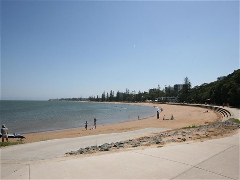 77 Sutton Street, Redcliffe QLD 4020