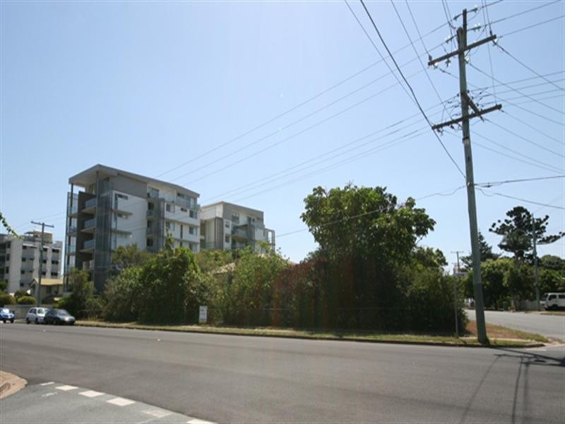 77 Sutton Street, Redcliffe QLD 4020