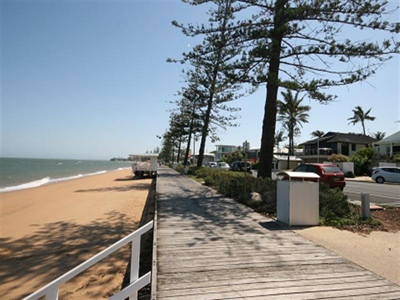 77 Sutton Street, Redcliffe QLD 4020