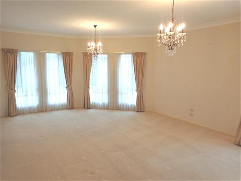 7 Bentley Court, Mansfield QLD 4122