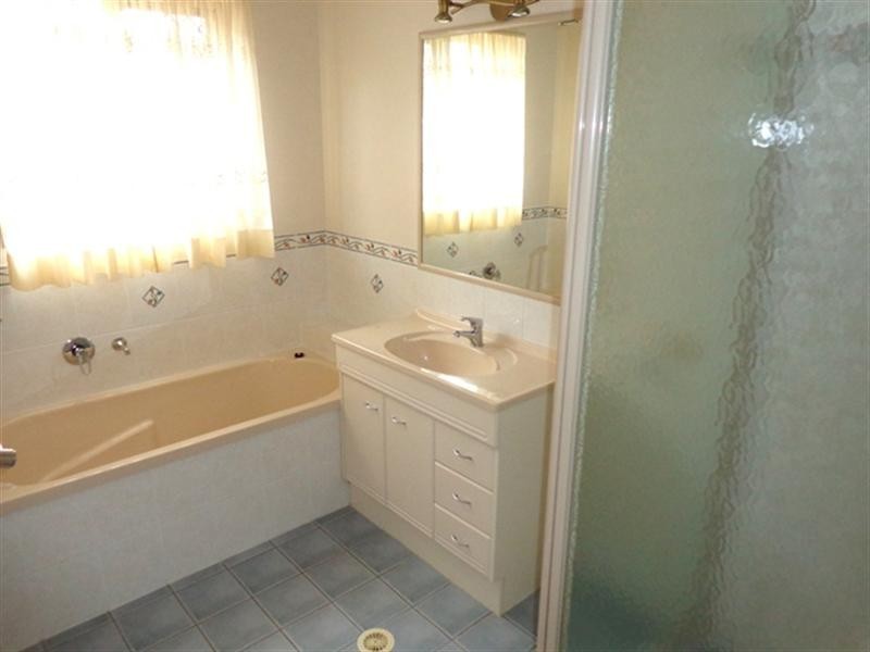 7 Bentley Court, Mansfield QLD 4122