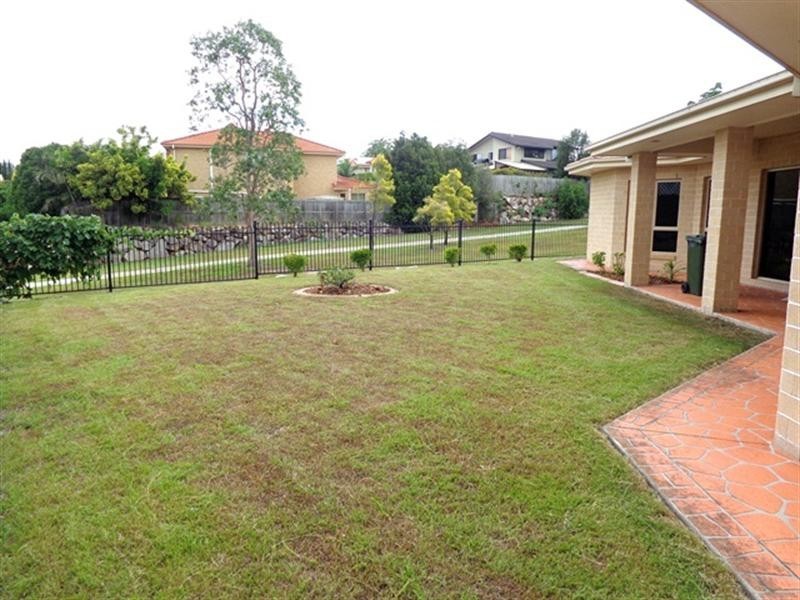 7 Bentley Court, Mansfield QLD 4122