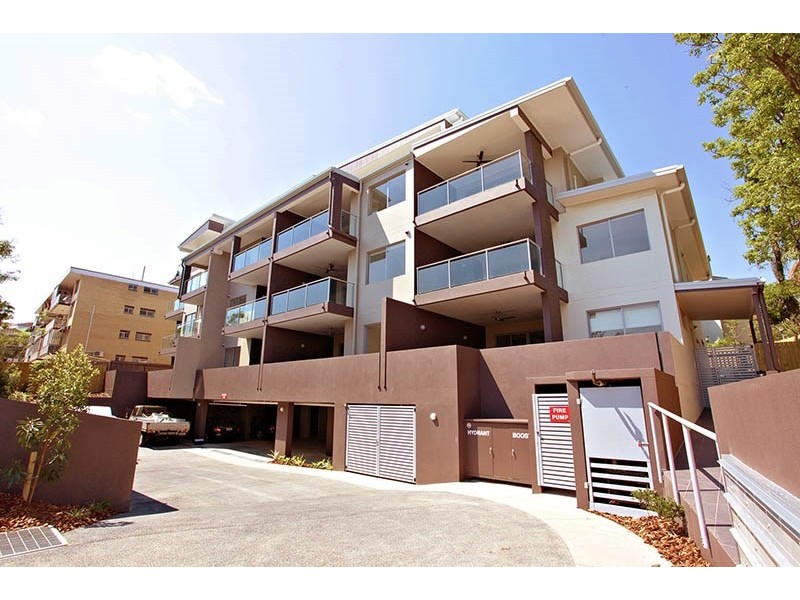 1/57 Gordon Street, Greenslopes QLD 4120