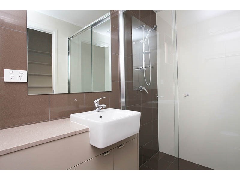 1/57 Gordon Street, Greenslopes QLD 4120