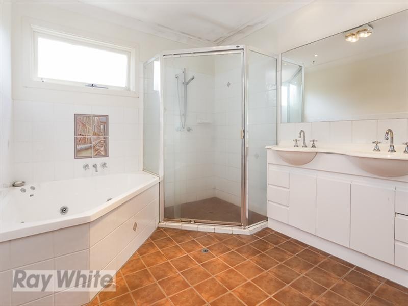 2 Coke Street, Camp Hill QLD 4152