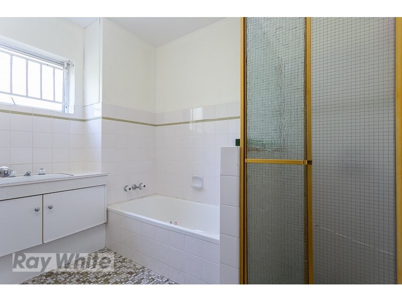 2/17 Hunter Street, Greenslopes QLD 4120