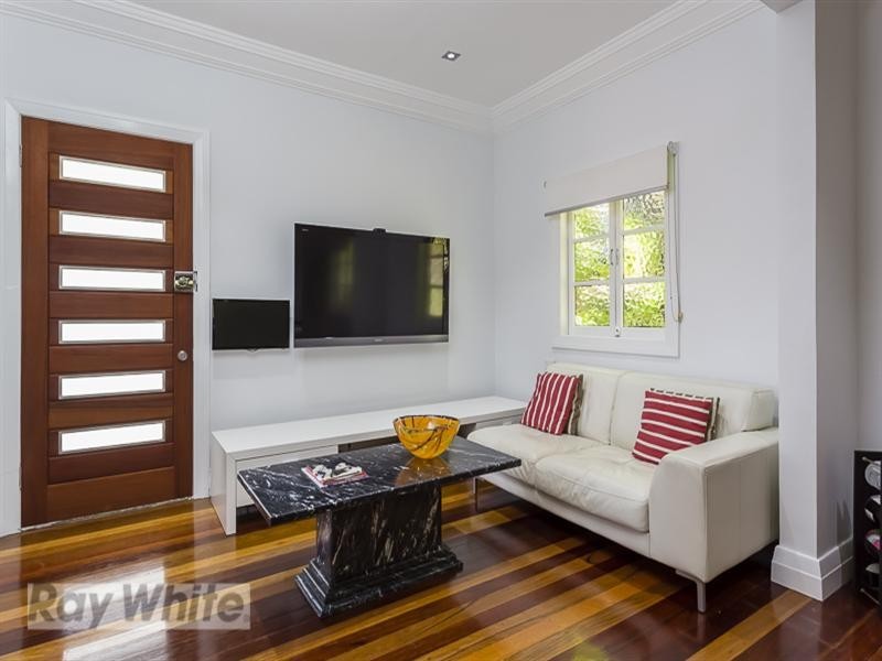 133 Harold Street, Holland Park QLD 4121