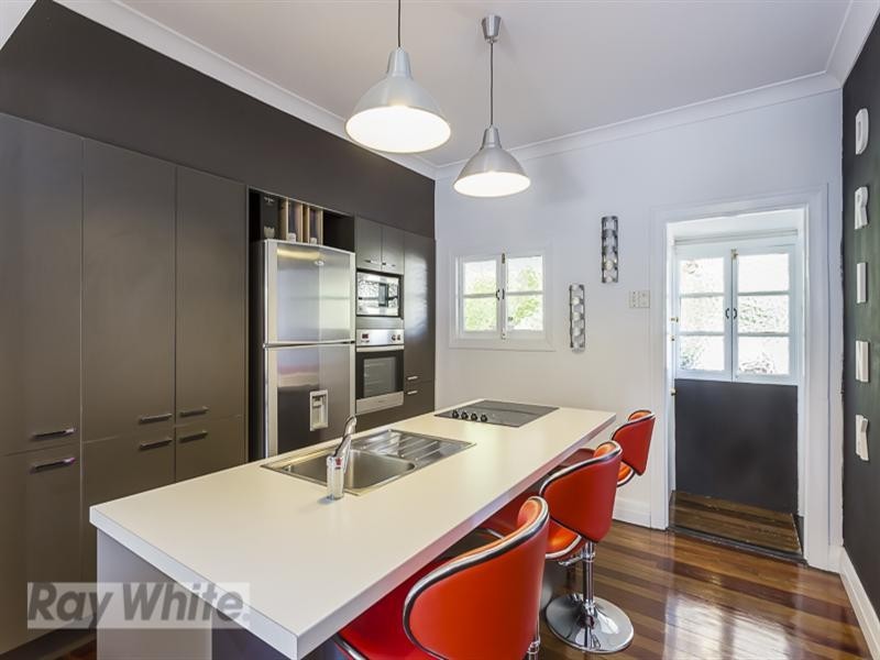 133 Harold Street, Holland Park QLD 4121