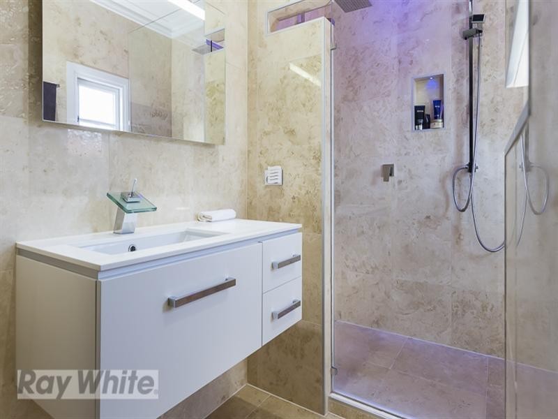 133 Harold Street, Holland Park QLD 4121