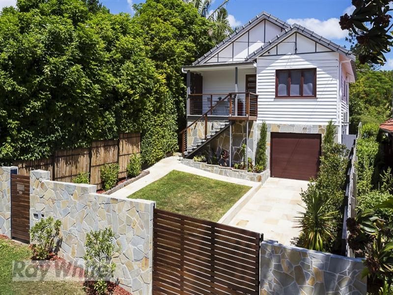 133 Harold Street, Holland Park QLD 4121