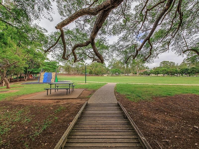 60 Park Street, Coorparoo QLD 4151