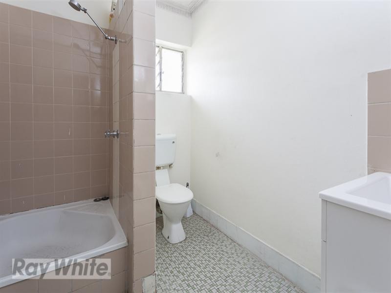 131 Pembroke Road/ 19 Nicklin Street, Coorparoo QLD 4151