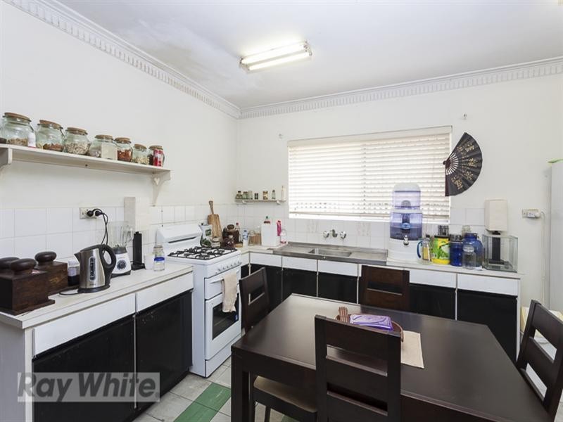 131 Pembroke Road/ 19 Nicklin Street, Coorparoo QLD 4151