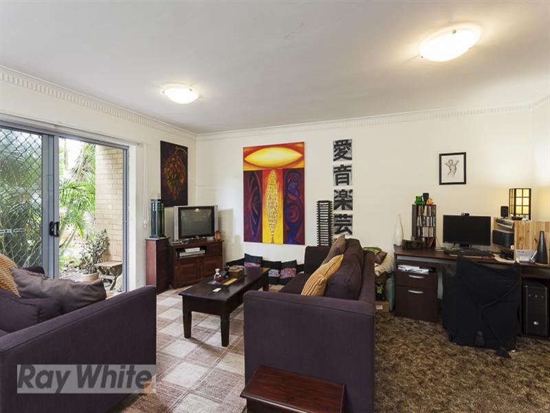 131 Pembroke Road/ 19 Nicklin Street, Coorparoo QLD 4151