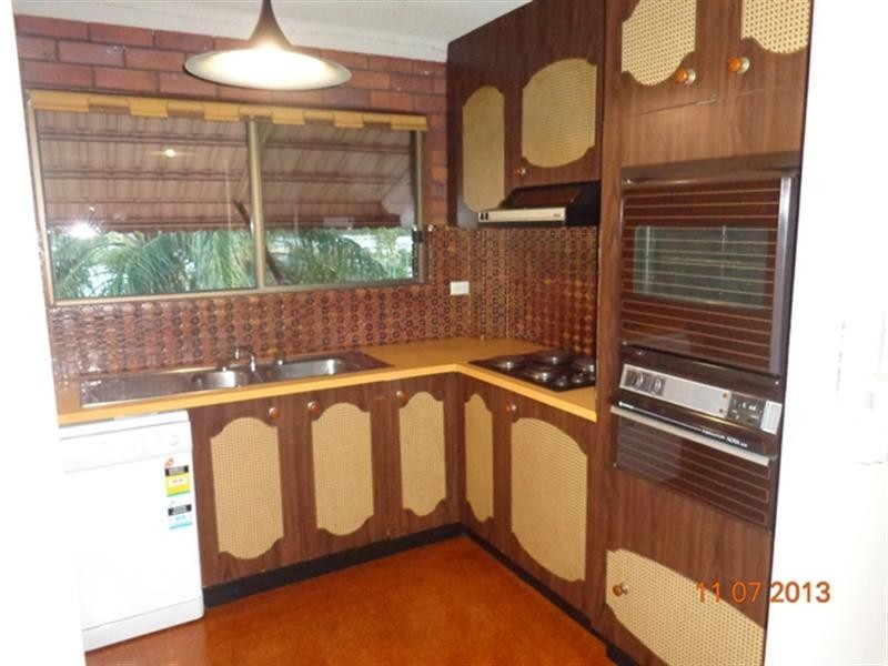 8/3 Curd Street, Greenslopes QLD 4120