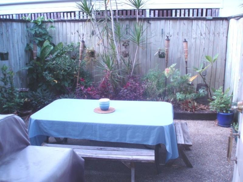 2/24 Eighth Avenue, Coorparoo QLD 4151