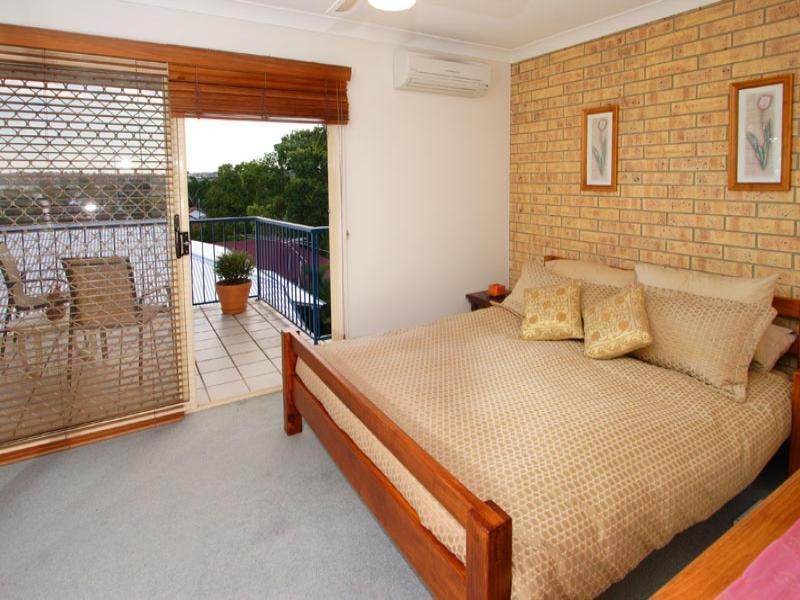 2/24 Eighth Avenue, Coorparoo QLD 4151