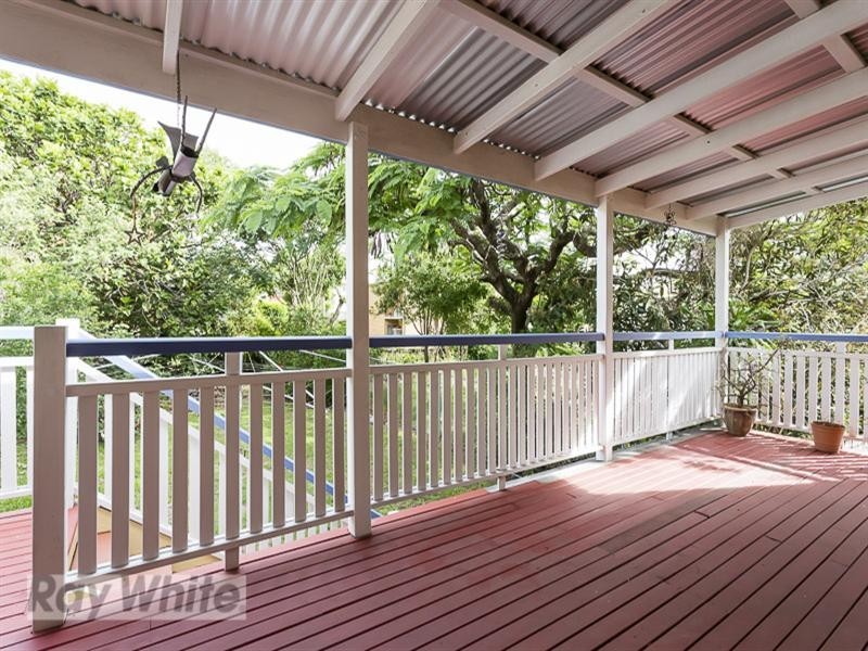 9 Birdwood Street, Coorparoo QLD 4151