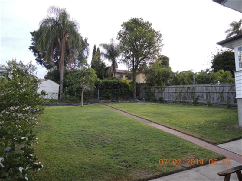 50 Lewis Street, Camp Hill QLD 4152