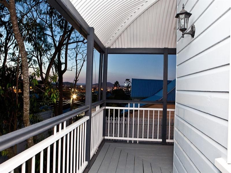 8 Frith Street, Highgate Hill QLD 4101