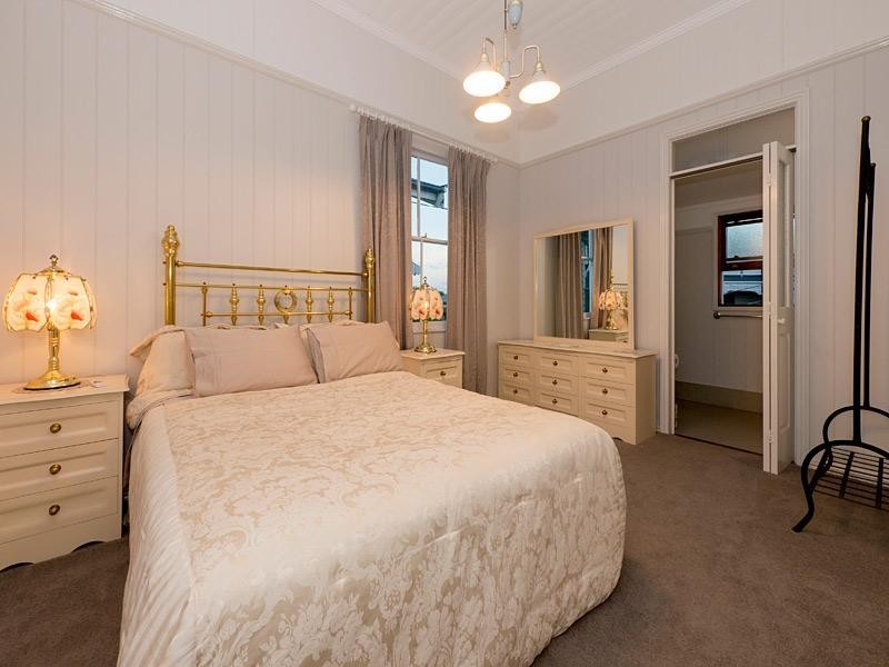 8 Frith Street, Highgate Hill QLD 4101