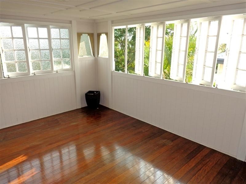 50 Lewis Street, Camp Hill QLD 4152